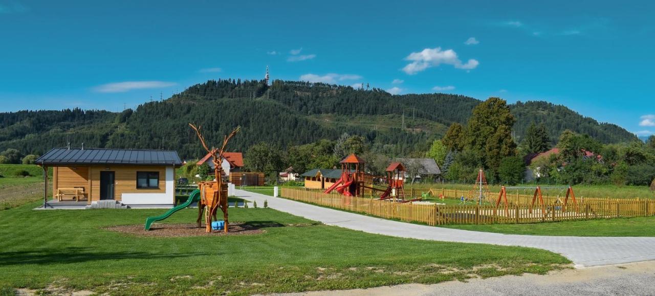 Rezort Zvernica Vlachy - Family & Fun Kültér fotó
